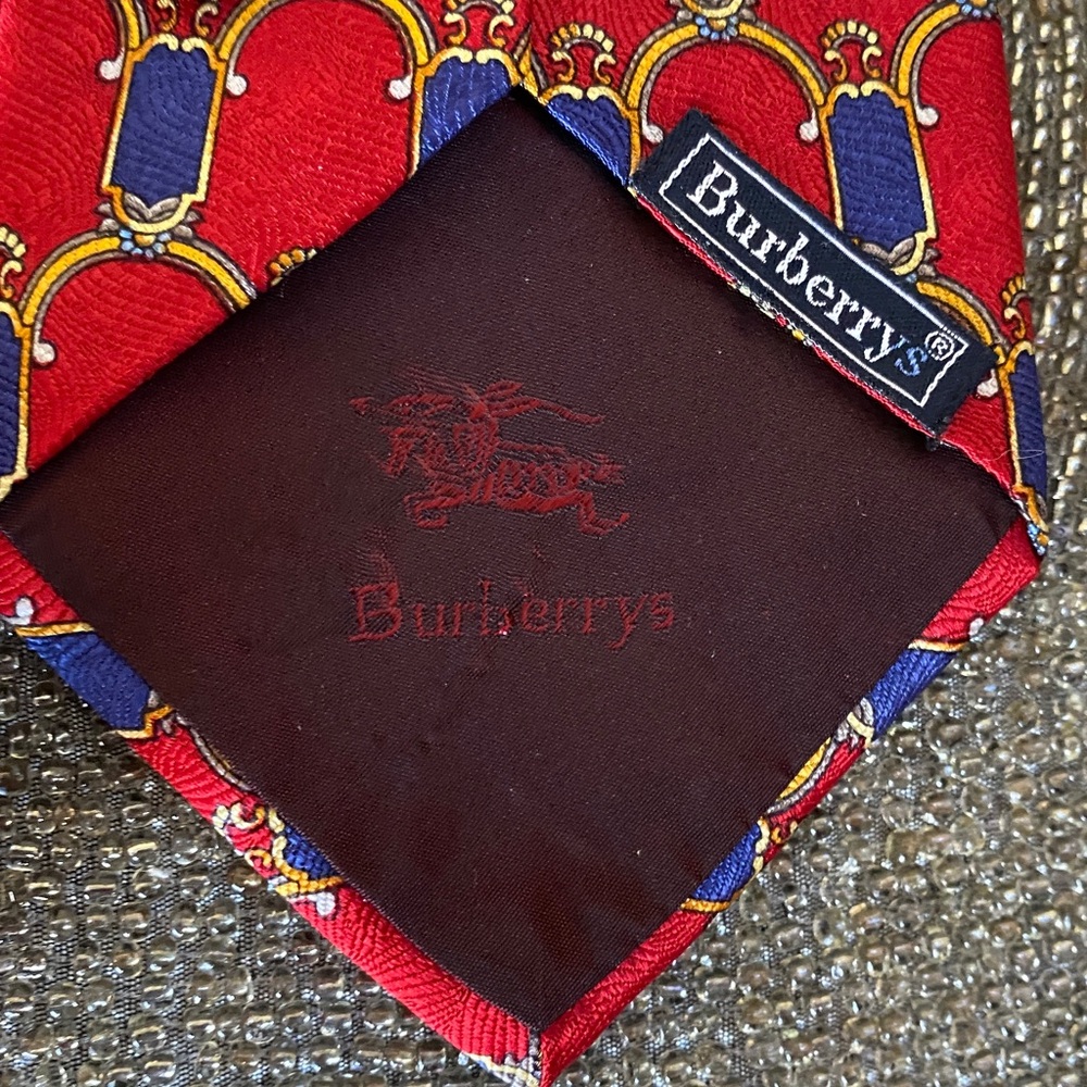 Burberry 💯 All Silk Luxurious Made in France Logo Timeless Tie - Picture 2 of 16